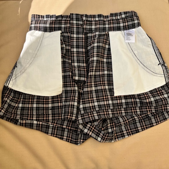 EUC American Eagle 8 preppy plaid shorts. Business casual. Coffee date - Picture 7 of 8